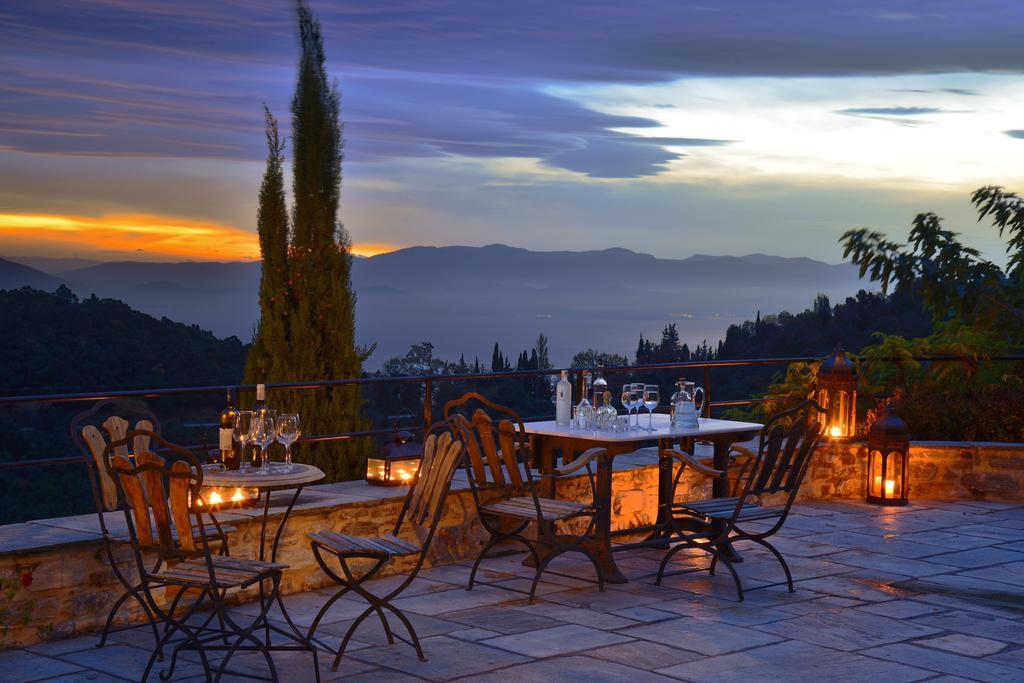 Hotel Sakali Mansion Pinakátai